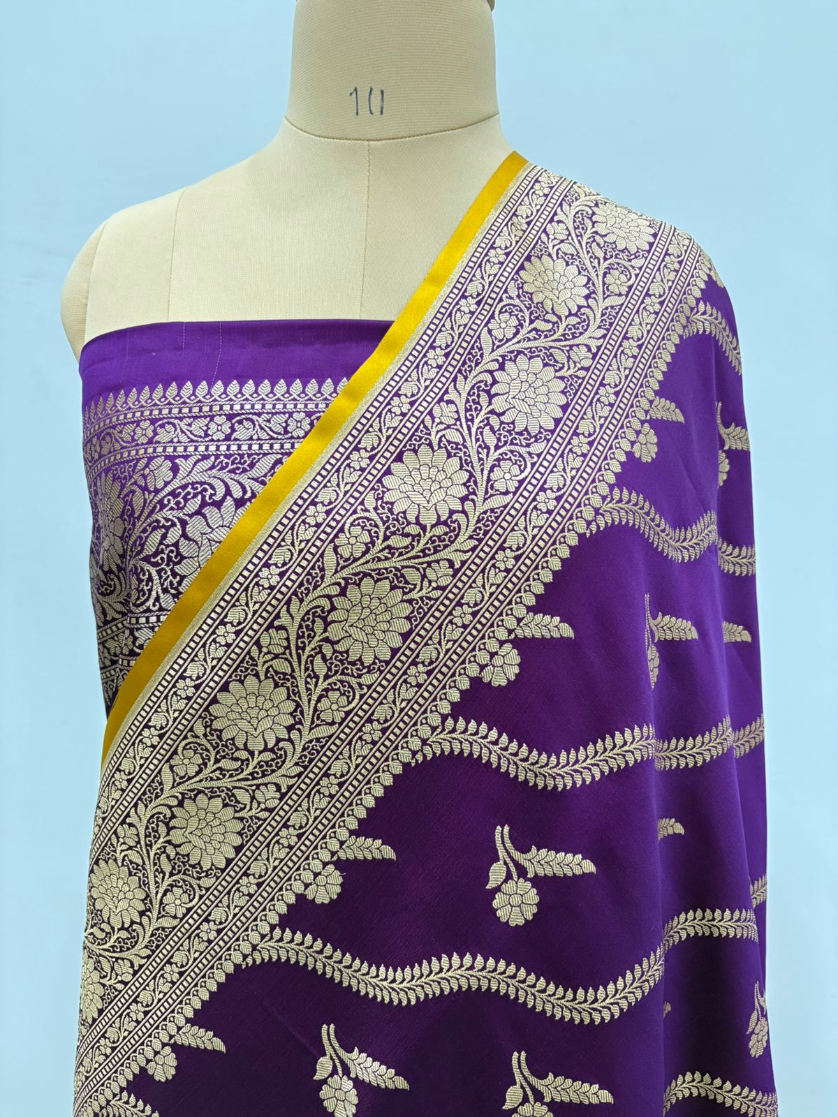 banarasi katan soft saree water zari color  majanta