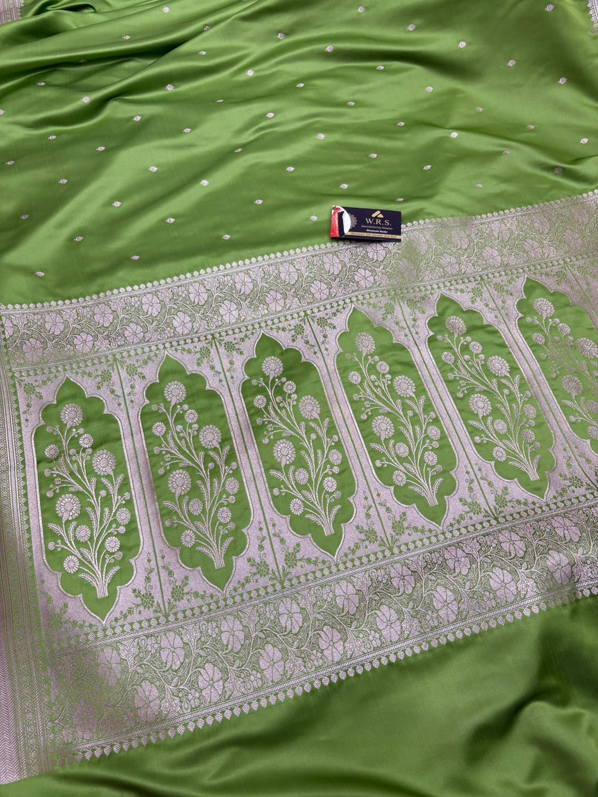 banarasi katan masroom silk pista lite copur zari