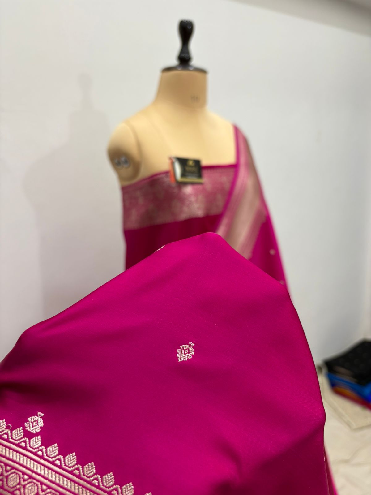 banarasi katan masroom silk rani  buti lite couper zari