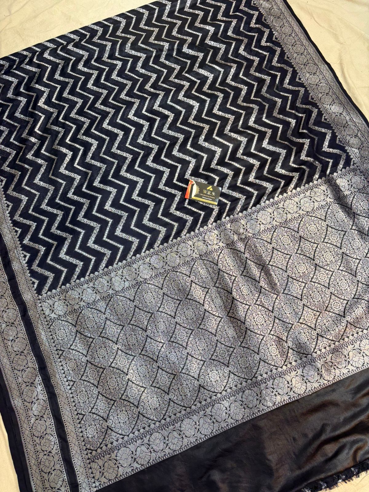 bleck katan  banarasi silk saree silvar zari gick geck