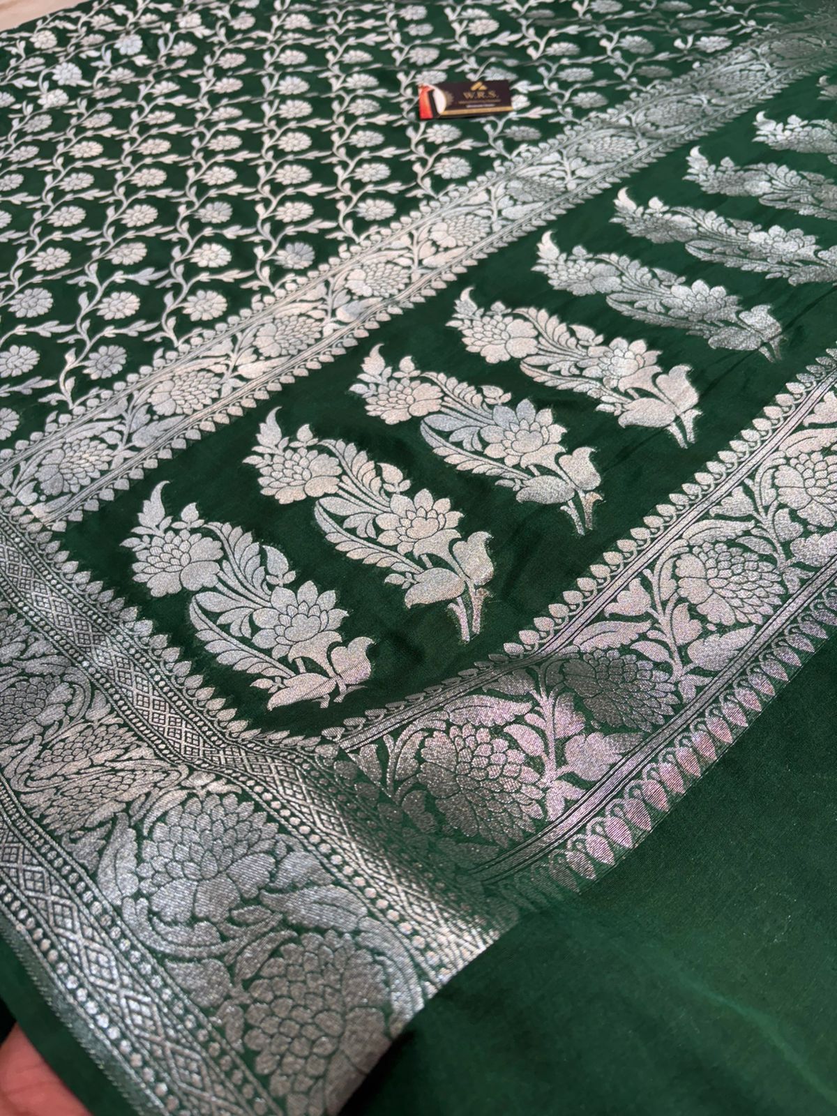 Botal green katan banarasi silk saree  jal kalna aanchal