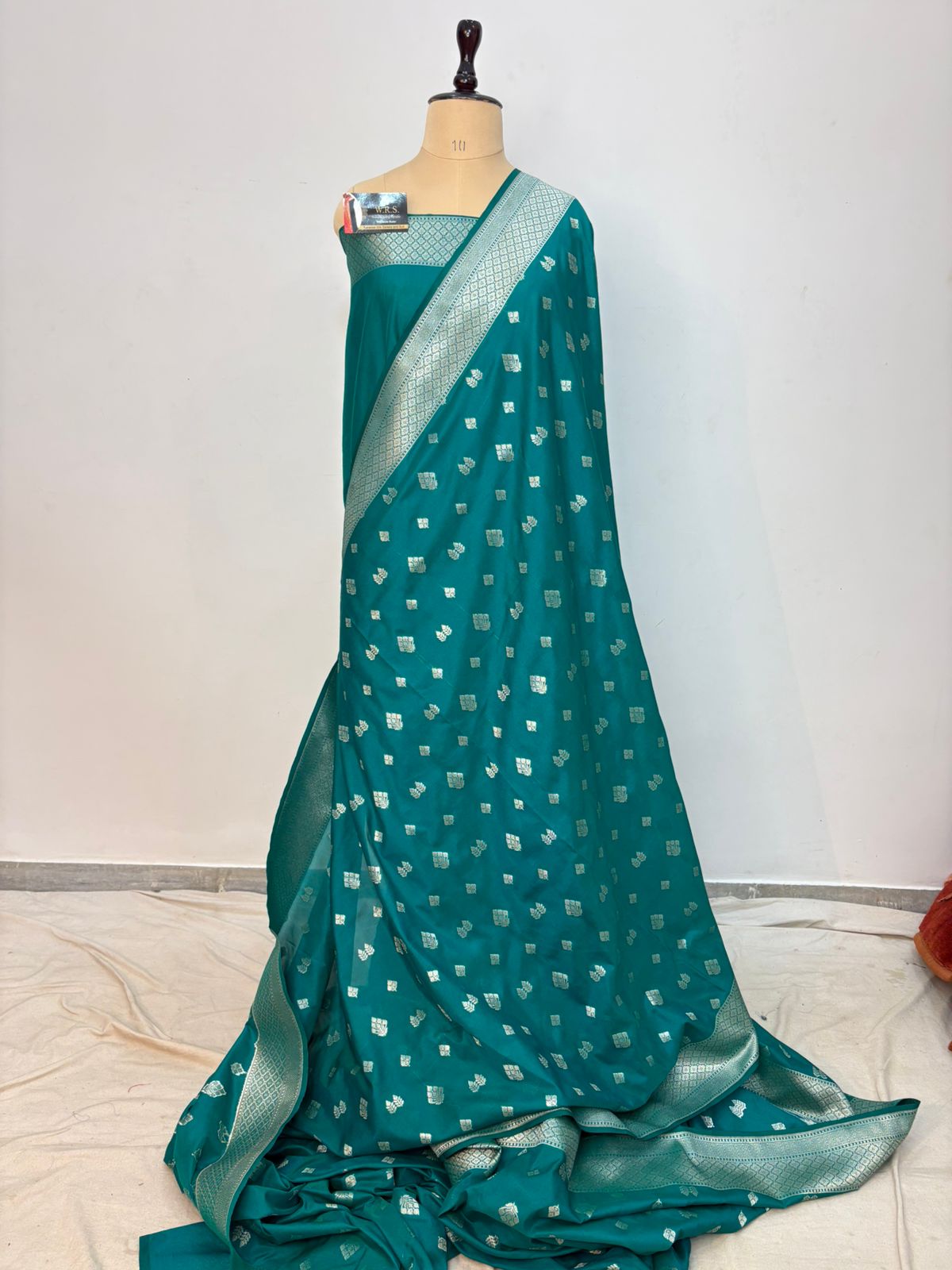 Firozi katan banarasi silk saree silver zari jamewaar aanchal double booti