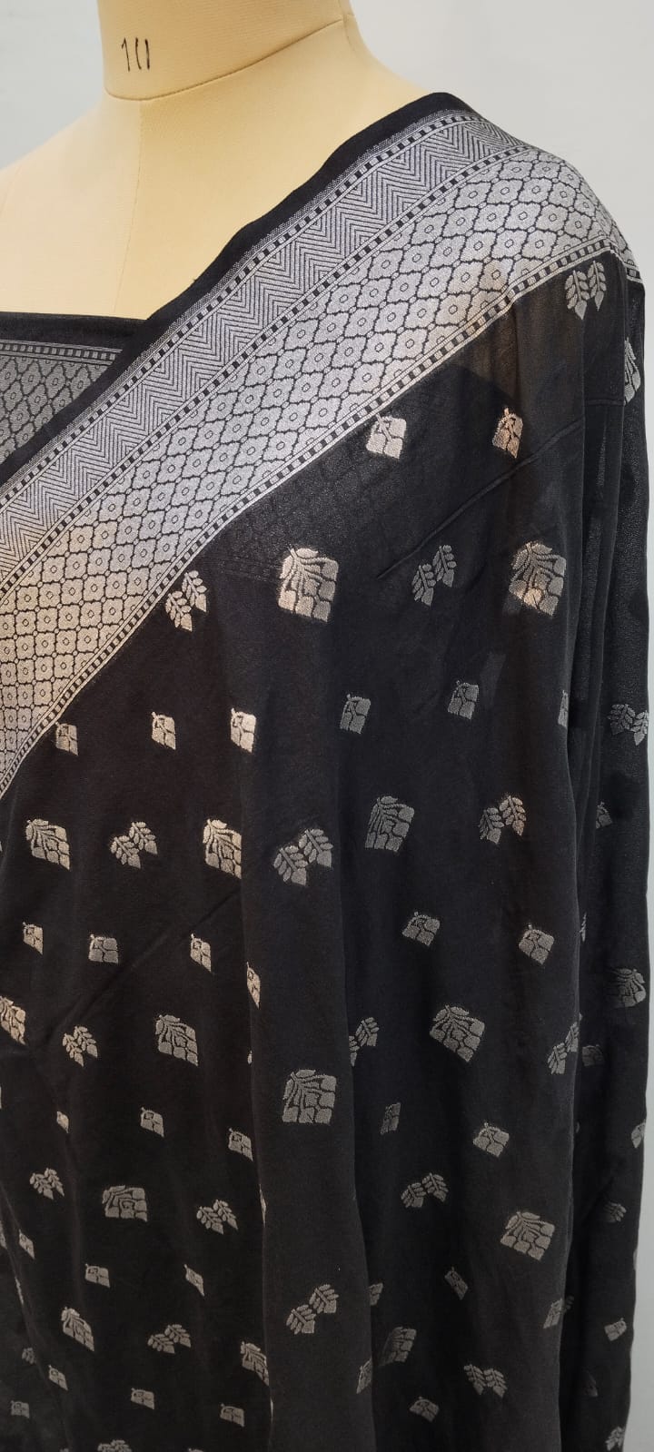 geogatte katan blcke saree silwar zari soft