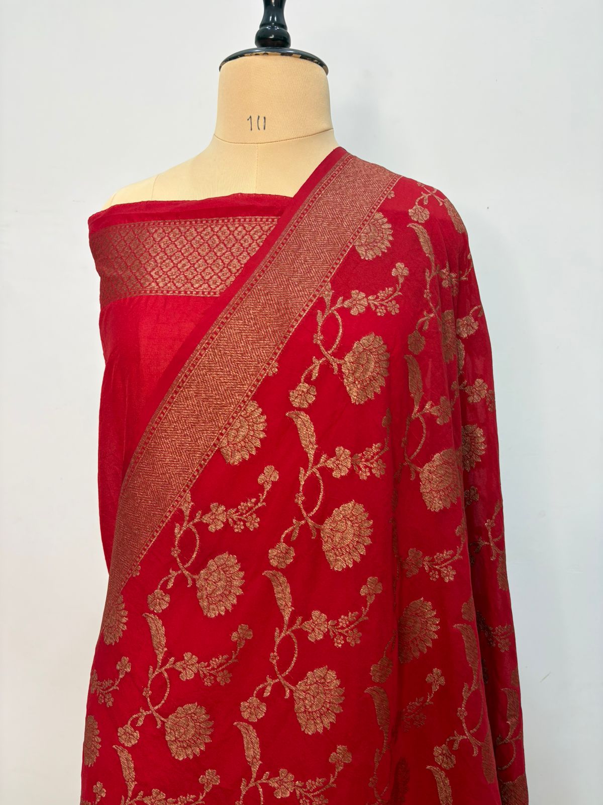 katan georgatte  saree entiq zari color red