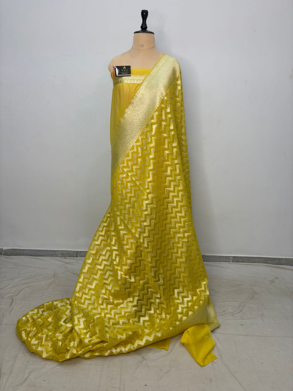 lemon katan  banarasi silk saree silvor zari