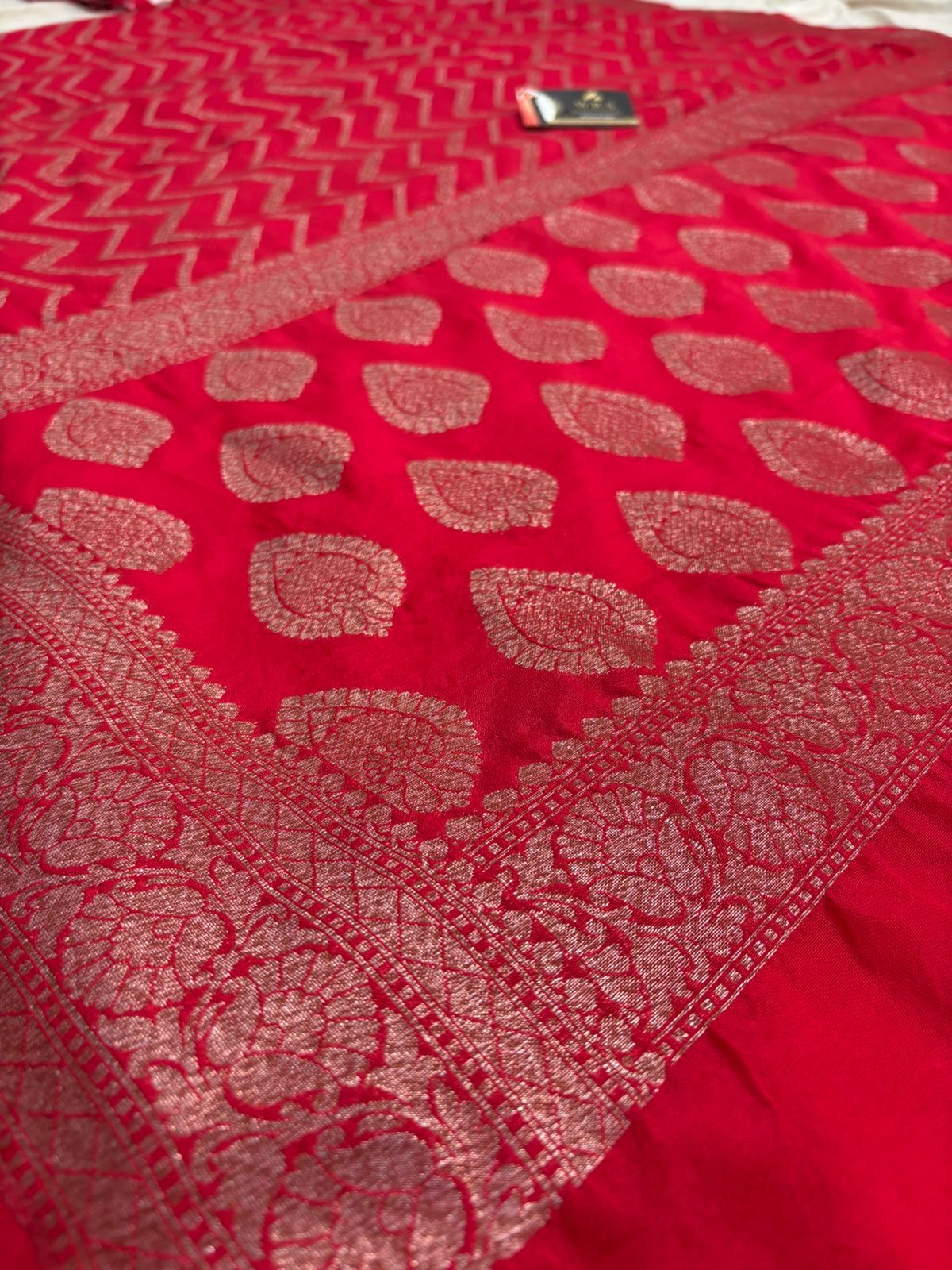 Red katan banarasi silk saree black zari gick geck