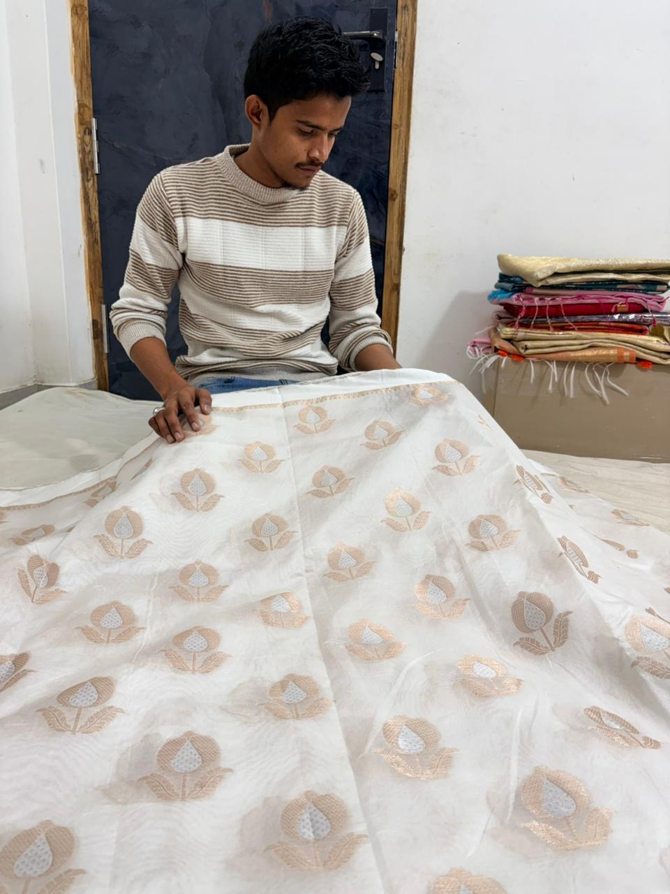 white minedar buta banarasi silk saree