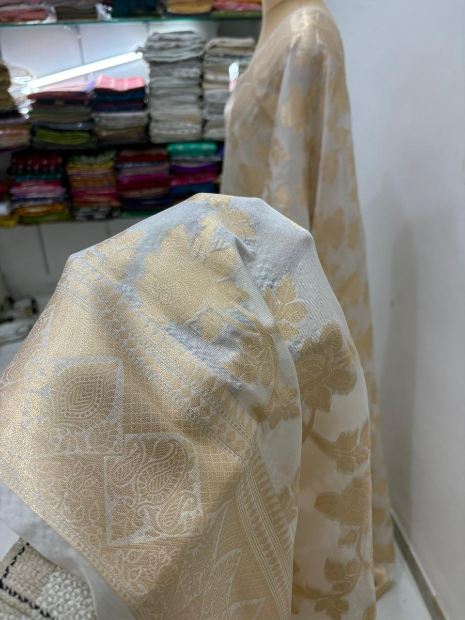 white shine jale banarasi silk saree