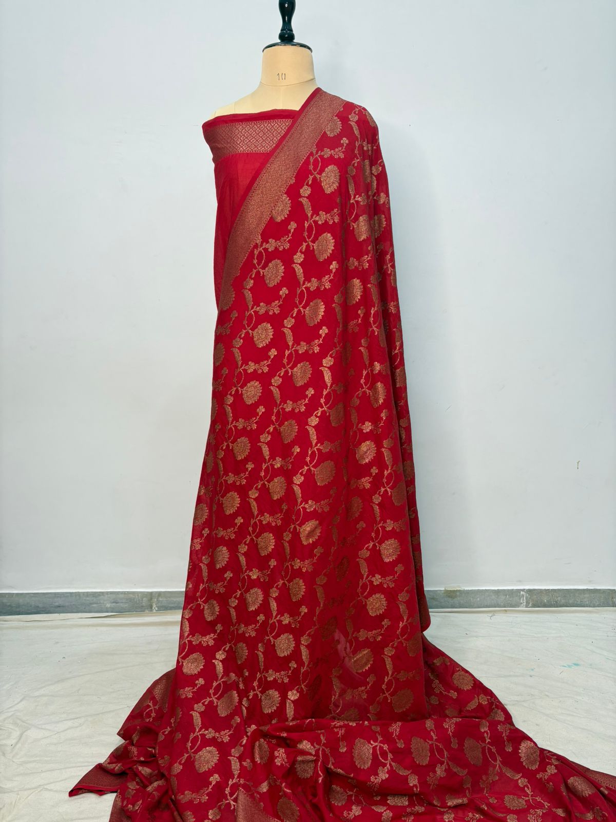katan georgatte  saree entiq zari color red